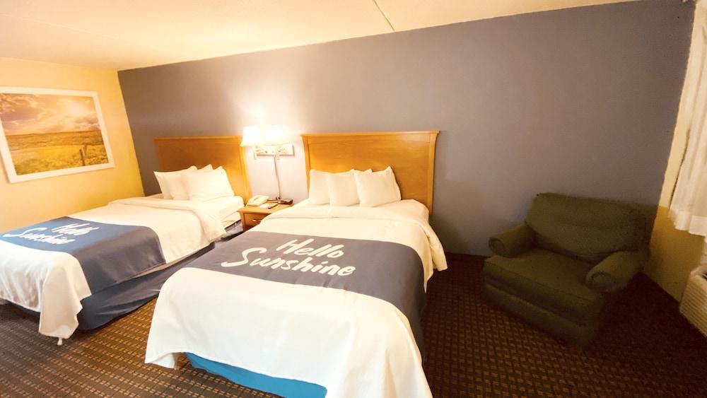 Days Inn By Wyndham Salina South Dış mekan fotoğraf