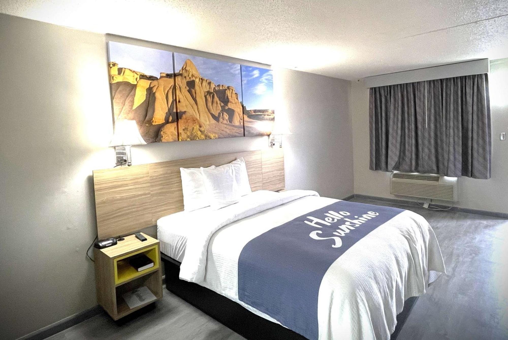 Days Inn By Wyndham Salina South Dış mekan fotoğraf