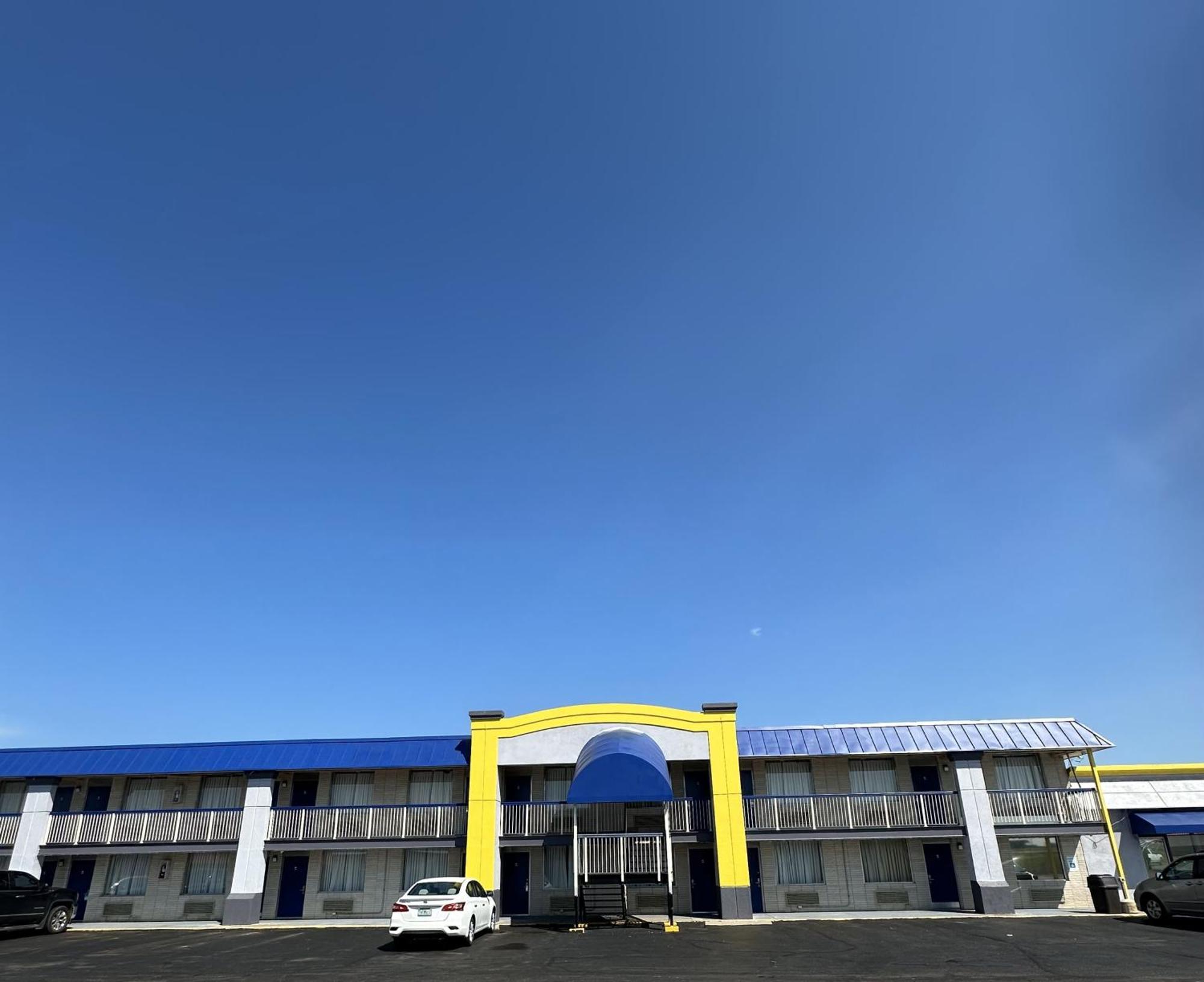 Days Inn By Wyndham Salina South Dış mekan fotoğraf