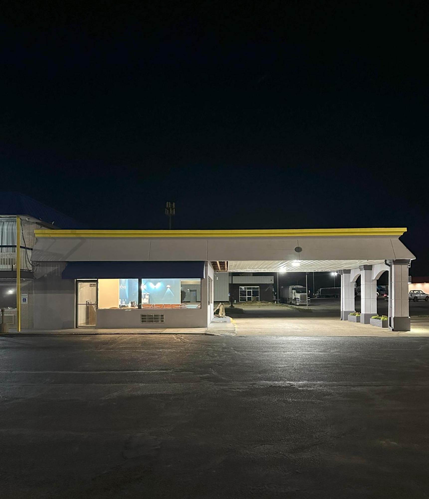 Days Inn By Wyndham Salina South Dış mekan fotoğraf