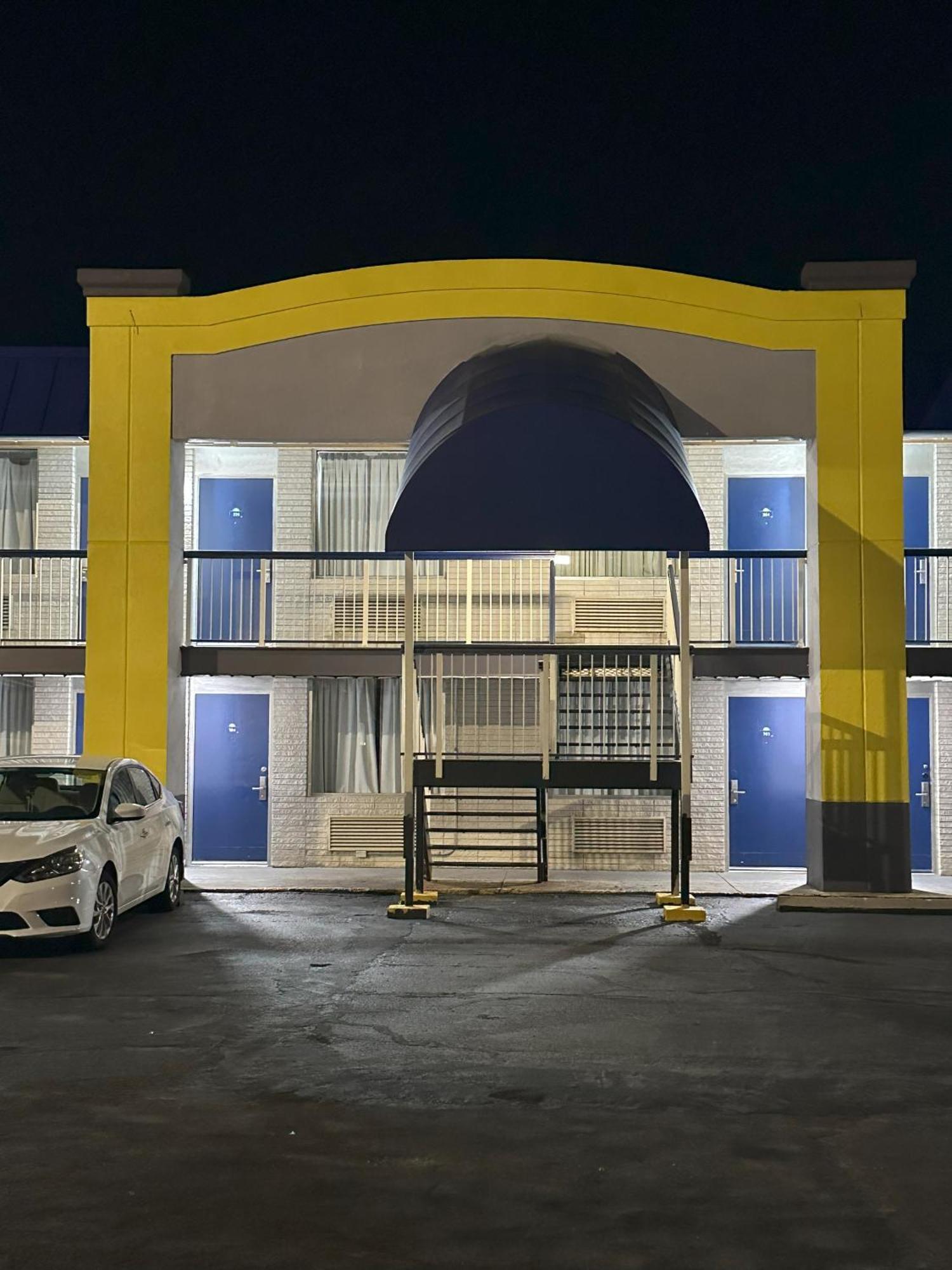 Days Inn By Wyndham Salina South Dış mekan fotoğraf